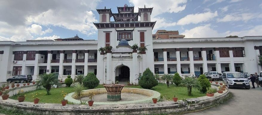 कांग्रेस आधिकारिकता विवाद : निर्वाचन आयोग पुगे देउवा पक्षका नेता–कार्यकर्ता