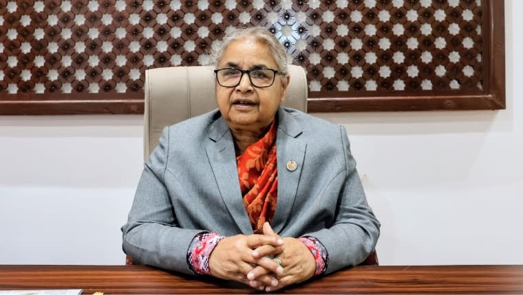 निर्वाचन आयुक्तलाई प्रधानमन्त्रीको फोन, ‘सर्भरमा देखिएको समस्या समाधान गर्नुहोस्’